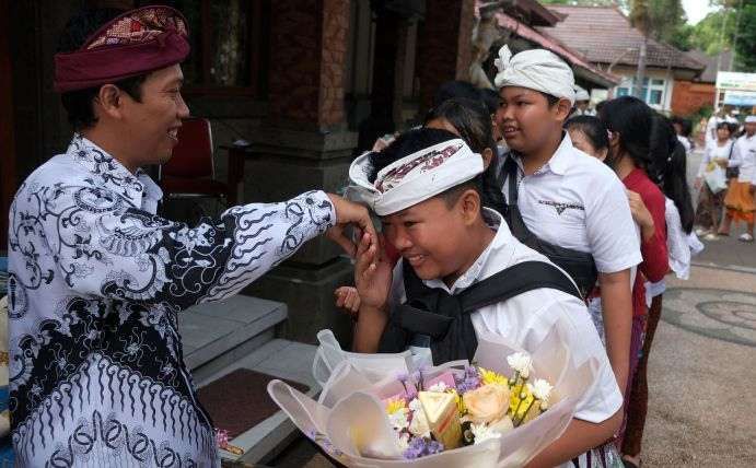 Hari Guru: Momen Menghargai Peran Sang Pendekar Pendidikan